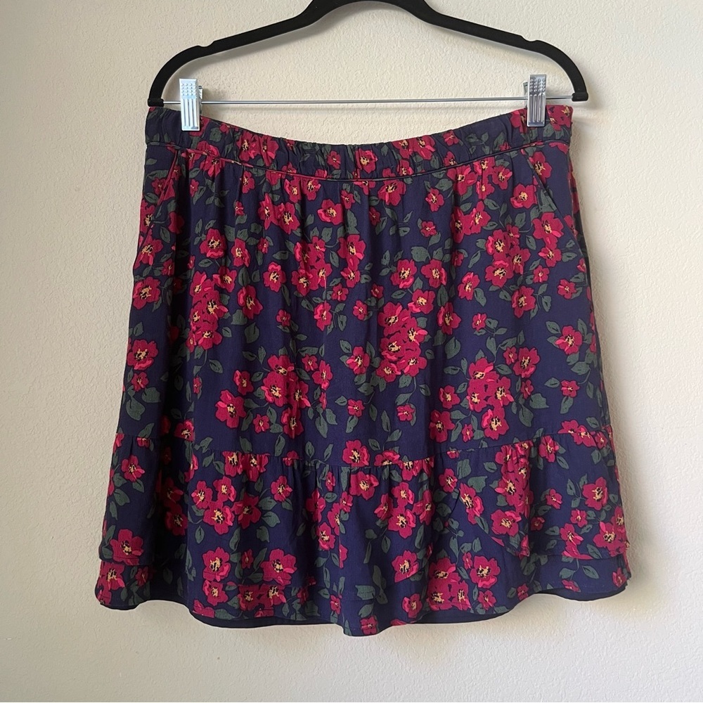 Garnet Hill Navy Blue and Red Floral Silky Ruffled Hem Skirt Size 10